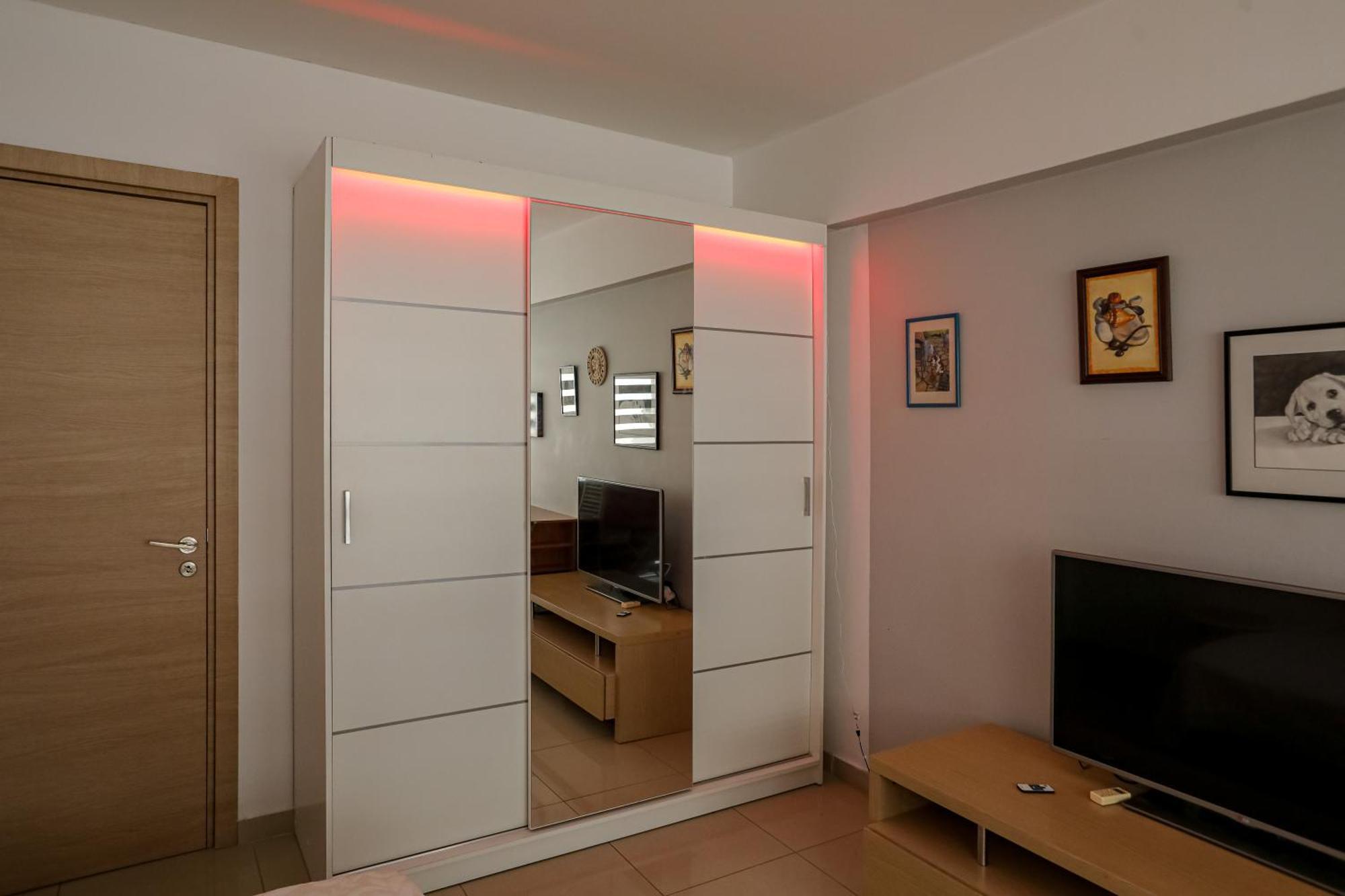 Lovely Bedroom In Shared Apartment Oroklini Exterior foto